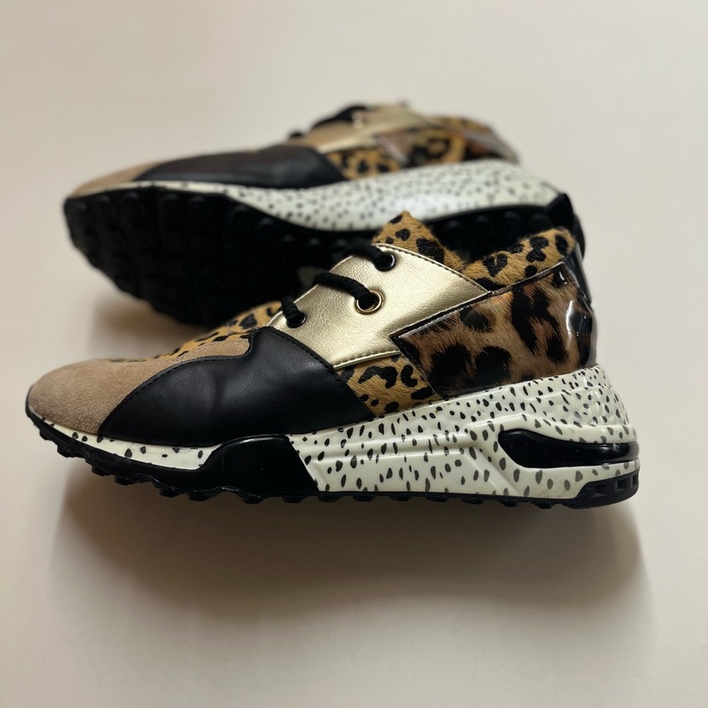 Steve Madden leopard print shoe size 10
